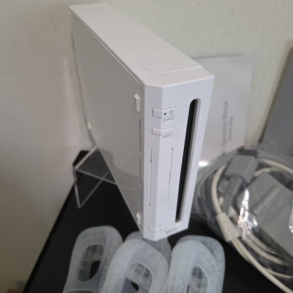 Nintendo Wii Game Console With 3 Controllers, Nunchuks, Motion Adapters, Wheel - Picture 3 of 7